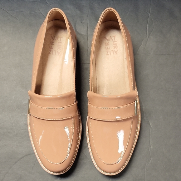Naturalizer Women's Brown Patent Loafers - Picture 6 of 6